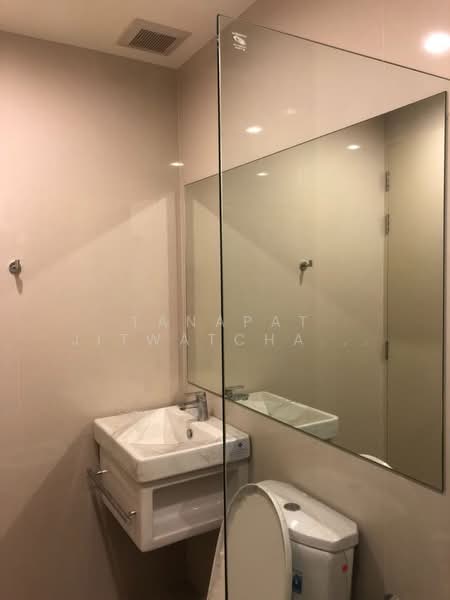 Life Asoke, Bangkok, Asoke-Dindang Road, Bang Kapi, Huai Khwang, Bangkok, 1 Bedroom, 35 sqm, Condo For Rent, by Tanapat Jitwatcharakomol, 500370155 - DDproperty.com