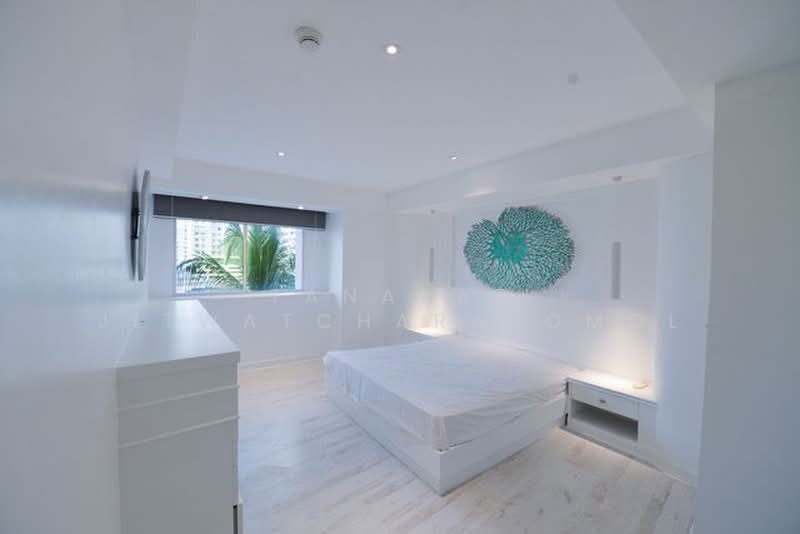 President Park Sukhumvit 24, Bangkok, 99 Sukhumvit 24 Alley, Khlongtoei Nua, Watthana, Bangkok, 3 Bedrooms, 260 sqm, Condo For Rent, by Tanapat Jitwatcharakomol, 500370182 - DDproperty.com