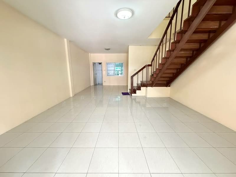 ขาย ทาวน์เฮ้าส์ หมู่บ้าน ฉัตรหลวง 9 ปทุมธานี, Pathum Thani, Bang Prok, Muang Pathum Thani, Pathum Thani, 3 Bedrooms, 90 sqm, Townhouse For Sale, by กรณวัสส์ กัณฑวัสส์วงส์, 500370220 - DDproperty.com