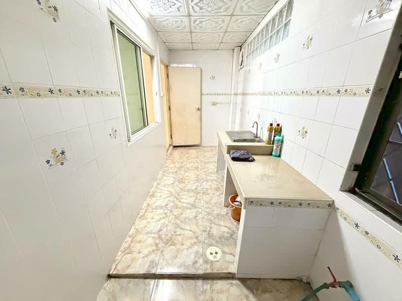ขาย ทาวน์เฮ้าส์ หมู่บ้าน ฉัตรหลวง 9 ปทุมธานี, ปทุมธานี, บางปรอก, เมืองปทุมธานี, ปทุมธานี, 90 ตร.ม., ทาวน์เฮ้าส์ ขาย, โดย กรณวัสส์ กัณฑวัสส์วงส์, 500370220 - DDproperty.com
