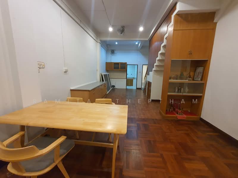 4-BR Townhouse, Bangkok, Wang Burapaphirom, Phra Nakhon, Bangkok, 4 Bedrooms, 186 sqm, Townhouse For Rent, by Ramita Theptham, 500370224 - DDproperty.com
