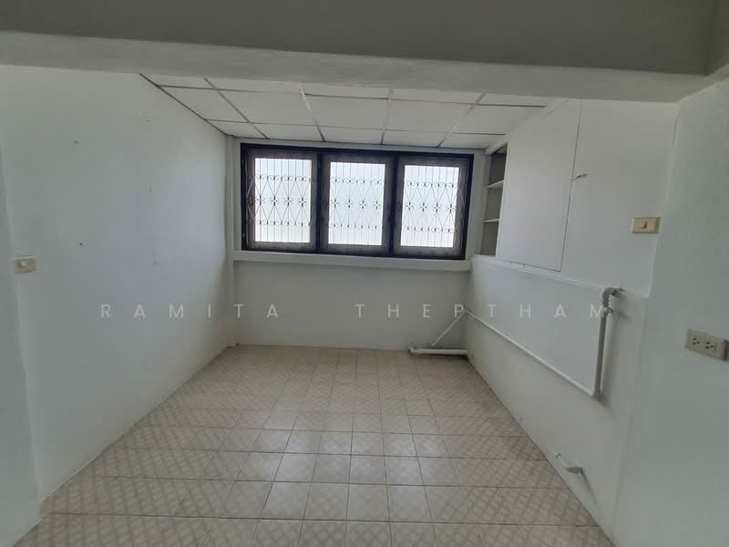 4-BR Townhouse, Bangkok, Wang Burapaphirom, Phra Nakhon, Bangkok, 4 Bedrooms, 186 sqm, Townhouse For Rent, by Ramita Theptham, 500370224 - DDproperty.com