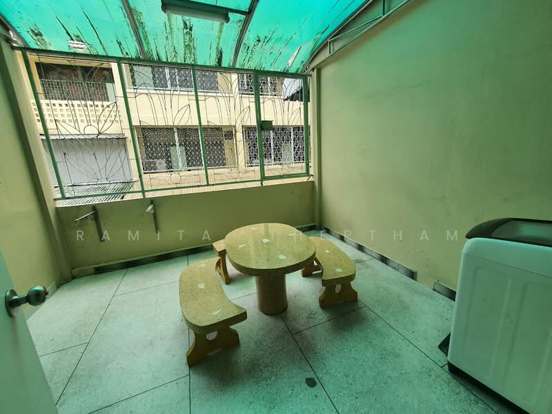 4-BR Townhouse, Bangkok, Wang Burapaphirom, Phra Nakhon, Bangkok, 4 Bedrooms, 186 sqm, Townhouse For Rent, by Ramita Theptham, 500370224 - DDproperty.com