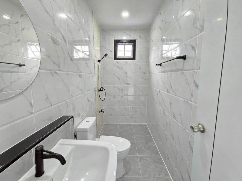 The Palazzetto Klongluang, Pathum Thani, Lieb Khlong 3 Road, Khlong Sam, Khlong Luang, Pathum Thani, 3 Bedrooms, 120 sqm, Townhouse For Sale, by สรภพ ยอดไชย (สีฝุ่น), 500370258 - DDproperty.com