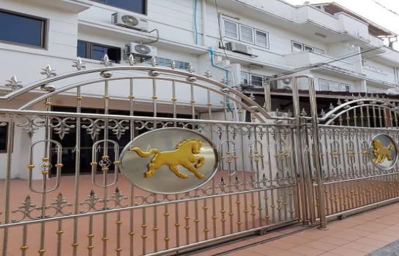ทาวน์เฮ้าส์ 4-ห้องนอน, กรุงเทพ, ช่องนนทรี, ยานนาวา, กรุงเทพ, 325 ตร.ม., ทาวน์เฮ้าส์ ให้เช่า, โดย Ramita Theptham, 500370269 - DDproperty.com