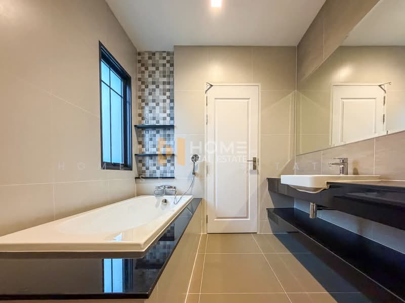 Bangkok Boulevard Sathorn-Pinklao 2, Nonthaburi, Bang Kruai-Chong Thanom Road, Mahasawat, Bang Kruai, Nonthaburi, 4 Bedrooms, 305 sqm, Single Detached House For Sale, by HOME Real Estate Service, 500370272 - DDproperty.com