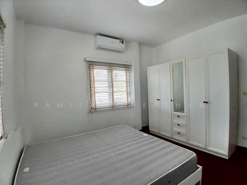 Perfect Place Ramkhamhaeng 164, Bangkok, Soi Ramkhamhaeng 164, Saphan Sung, Bangkok, 3 Bedrooms, 320 sqm, Single Detached House For Rent, by Ramita Theptham, 500370284 - DDproperty.com