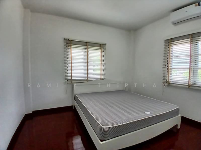 Perfect Place Ramkhamhaeng 164, Bangkok, Soi Ramkhamhaeng 164, Saphan Sung, Bangkok, 3 Bedrooms, 320 sqm, Single Detached House For Rent, by Ramita Theptham, 500370284 - DDproperty.com