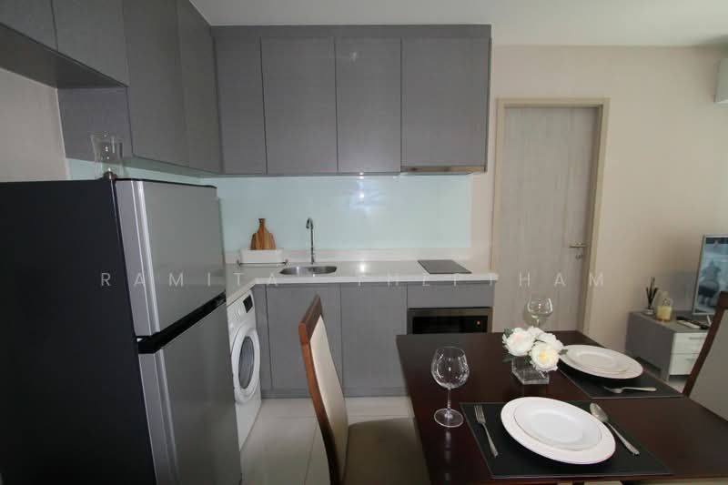 Rhythm Sukhumvit 36-38, Bangkok, 55 Soi Sukhumvit 36, Sukhumvit Road, Phra Kanong, Khlong Toei, Bangkok, 2 Bedrooms, 54 sqm, Condo For Rent, by Ramita Theptham, 500370295 - DDproperty.com
