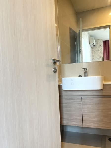 Noble Revolve Ratchada, Bangkok, 38 Ratchadapisek Road, Huai Khwang, Bangkok, 1 Bedroom, 26 sqm, Condo For Sale, by Fazwaz (Thailand) Co., Ltd., 500370317 - DDproperty.com