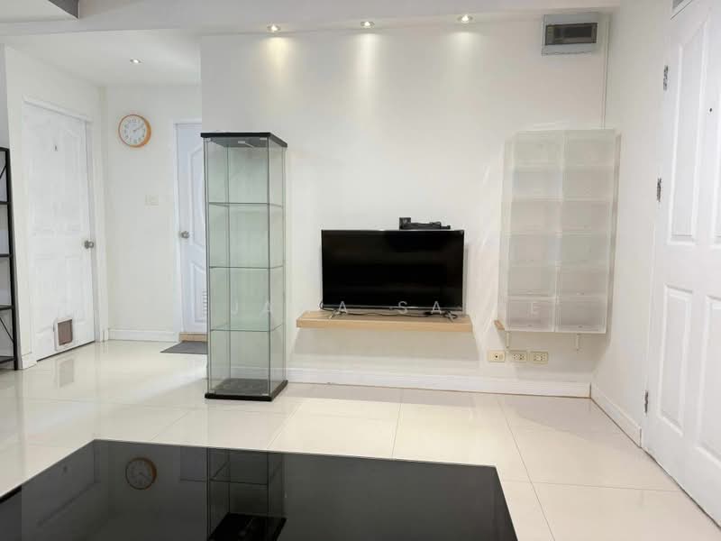 Supalai City Home Ratchada 10, Bangkok, Soi Ratchadaphisek 10, Ratchadaphisek Road, Huai Khwang, Bangkok, 2 Bedrooms, 61 sqm, Condo For Rent, by Najawa Salae, 500370350 - DDproperty.com