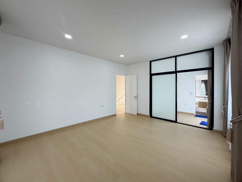 Zerene Petchkasem-Phutthamonthon Sai 3, Bangkok, 101 Phutthamonthon Sai 3 Road, Nong Kang Plu, Nong Khaem, Bangkok, 4 Bedrooms, 196 sqm, Single Detached House For Sale, by Haus Living Estate, 500370359 - DDproperty.com