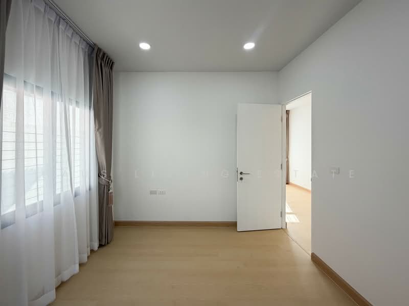 Zerene Petchkasem-Phutthamonthon Sai 3, Bangkok, 101 Phutthamonthon Sai 3 Road, Nong Kang Plu, Nong Khaem, Bangkok, 4 Bedrooms, 196 sqm, Single Detached House For Sale, by Haus Living Estate, 500370359 - DDproperty.com