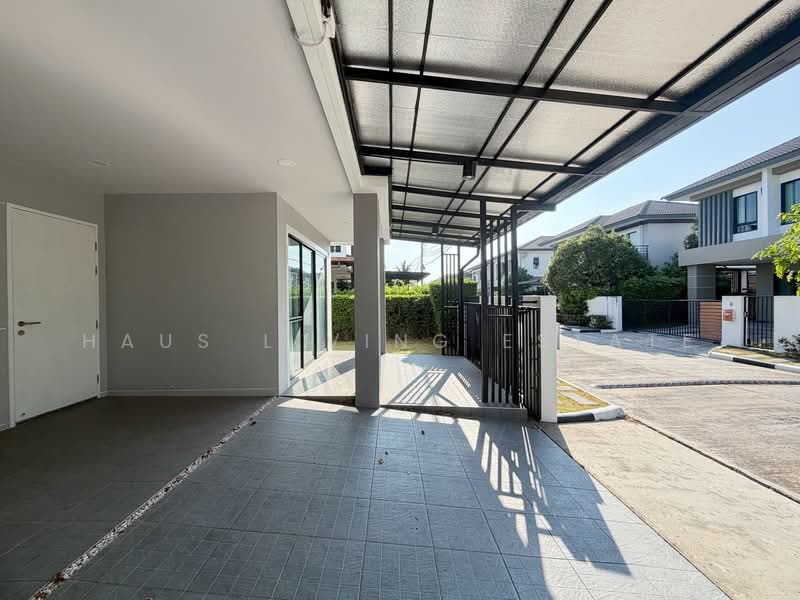Zerene Petchkasem-Phutthamonthon Sai 3, Bangkok, 101 Phutthamonthon Sai 3 Road, Nong Kang Plu, Nong Khaem, Bangkok, 4 Bedrooms, 196 sqm, Single Detached House For Sale, by Haus Living Estate, 500370359 - DDproperty.com