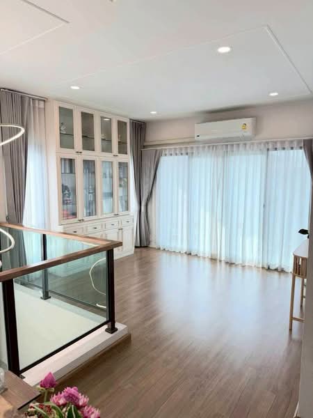 Centro Phahol-Vibhavadi 2, Pathum Thani, Klong 1 Khlong Luang, Khlong Nung, Khlong Luang, Pathum Thani, 4 Bedrooms, 262 sqm, Single Detached House For Sale, by สรภพ ยอดไชย (สีฝุ่น), 500370446 - DDproperty.com