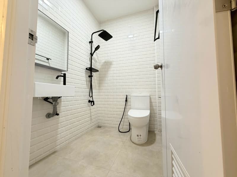 Rare 2BR Townhouse in Nuan Chan Bangkok | 80 sqm Practical City Home, Bangkok, Nuan Chan, Bueng Kum, Bangkok, 2 Bedrooms, 80 sqm, Townhouse For Sale, by Fazwaz (Thailand) Co., Ltd., 500370450 - DDproperty.com