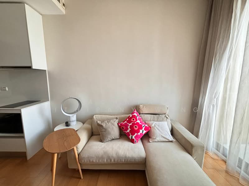 Equinox Phahol Vibha, Bangkok, 345 Paholyothin Road, Jom Phon, Chatuchak, Bangkok, 1 Bedroom, 30 sqm, Condo For Rent, by Achaya Nithipanyawong, 500370459 - DDproperty.com