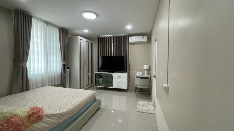 Baan Suan Neramit Watcharapol-Permsin, Bangkok, Permsin Road, Khlong Tanon, Sai Mai, Bangkok, 5 Bedrooms, 320 sqm, Single Detached House For Sale, by สรภพ ยอดไชย (สีฝุ่น), 500370477 - DDproperty.com