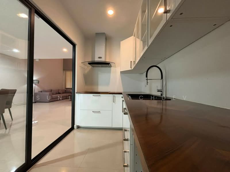 Nirvana Define Srinakarin-Rama 9, Bangkok, Srinakarin - Rom Klao Road, Saphan Sung, Bangkok, 3 Bedrooms, 285 sqm, Townhouse For Rent, by Sunitra Sachdev, 500370510 - DDproperty.com