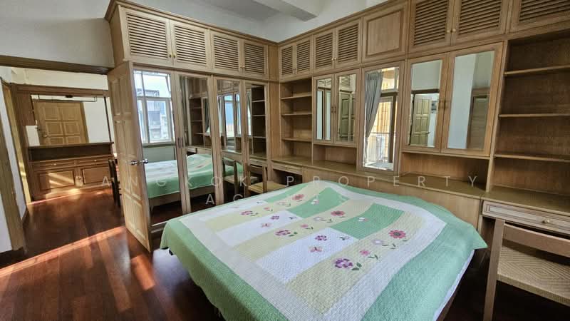 Ambassador's Court, Bangkok, Soi Langsuan, Lumphini, Pathum Wan, Bangkok, 1 Bedroom, 70 sqm, Condo For Rent, by BANGKOK PROPERTY AGENTS, 500370558 - DDproperty.com