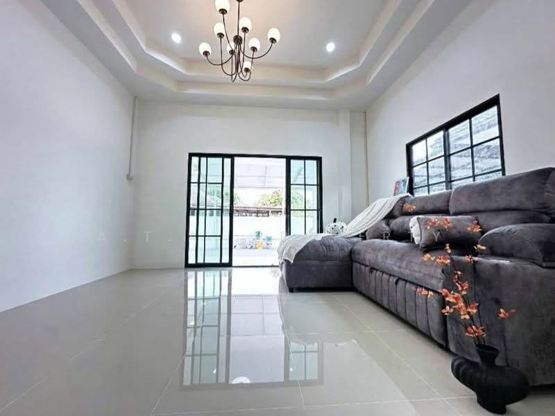 Phanawan Nakhon, Chon Buri (Pattaya), 65 Soi Uunsod, Nong - Kham, Si Racha, Chon Buri (Pattaya), 3 Bedrooms, 150 sqm, Townhouse For Sale, by A.T.A. Property, 500370587 - DDproperty.com