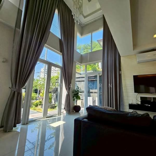 undefined, Bangkok, Praborommaharatchawang, Phra Nakhon, Bangkok, 5 Bedrooms, 377 sqm, Single Detached House For Sale, by Sataporn Jalao, 500370631 - DDproperty.com