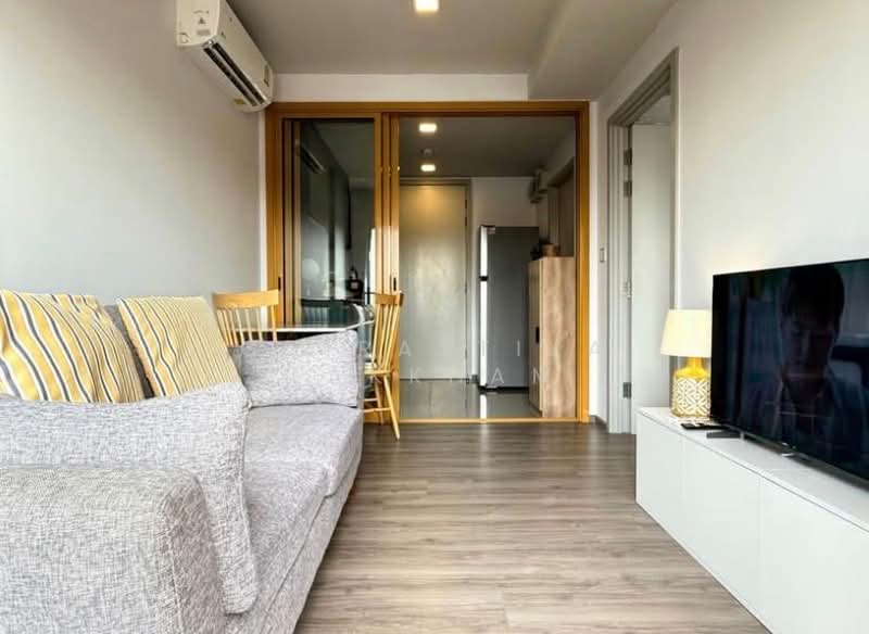 The Base Sukhumvit 50, Bangkok, Soi Roem Charoen 1, Sukhumvit 50 Road, Phra Kanong, Khlong Toei, Bangkok, 1 Bedroom, 32 sqm, Condo For Rent, by Chirattiya Lakkham, 500370642 - DDproperty.com