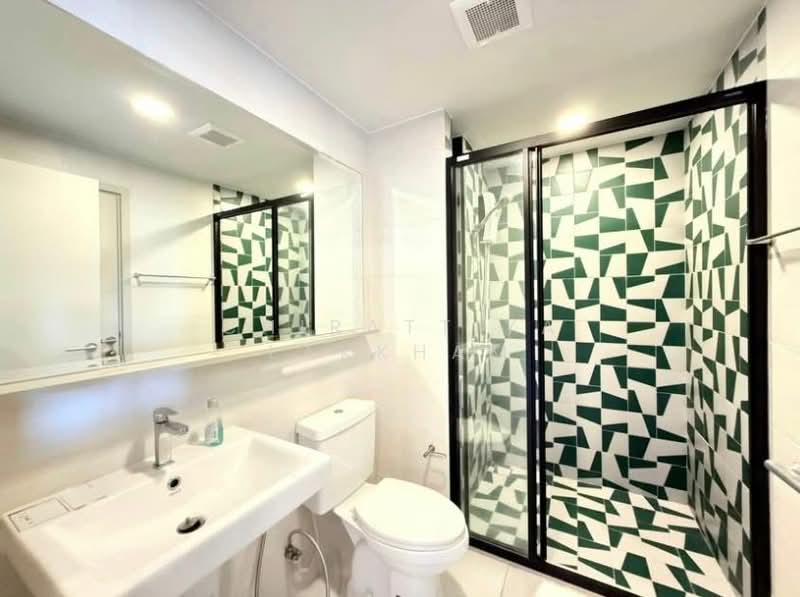 The Base Sukhumvit 50, Bangkok, Soi Roem Charoen 1, Sukhumvit 50 Road, Phra Kanong, Khlong Toei, Bangkok, 1 Bedroom, 32 sqm, Condo For Rent, by Chirattiya Lakkham, 500370642 - DDproperty.com