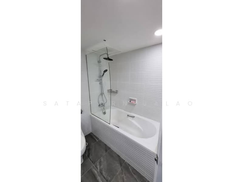 Omni Tower Sukhumvit Nana : ออมนิ ทาวเวอร์ สุขุมวิท นานา, กรุงเทพ, 69 ซอย สุขุมวิท 4, คลองเตย, กรุงเทพ, 67 ตร.ม., คอนโด ขาย, โดย Sataporn Jalao, 500370655 - DDproperty.com