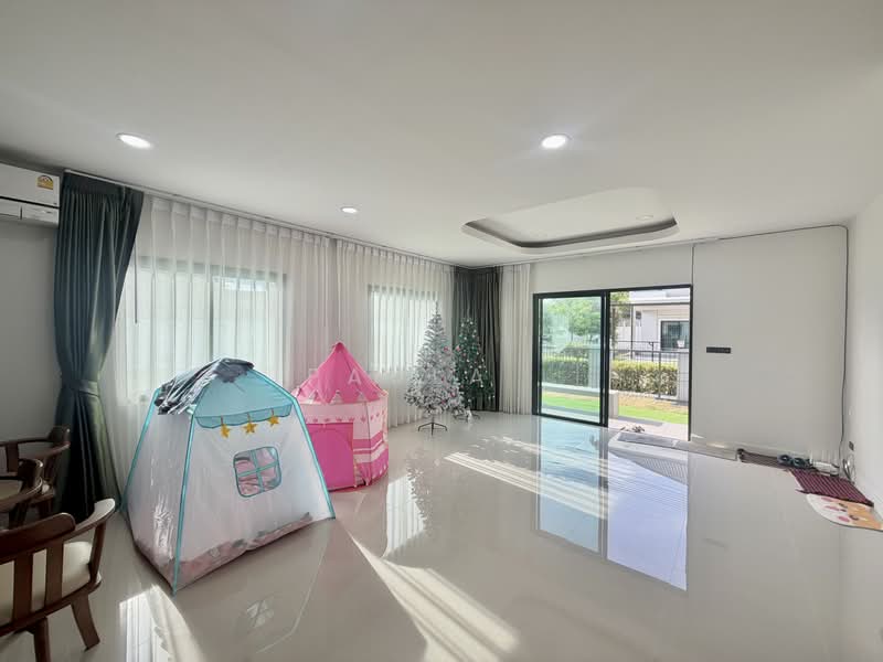 Maneerin Privacy Sriracha : หมู่บ้านมณีรินทร์ ไพรเวซี่ ศรีราชา, ชลบุรี, ถนนชากค้อ-หนองขาม, สุรศักดิ์, ศรีราชา, ชลบุรี, 170 ตร.ม., บ้านเดี่ยว ขาย, โดย Paula ., 500370669 - DDproperty.com