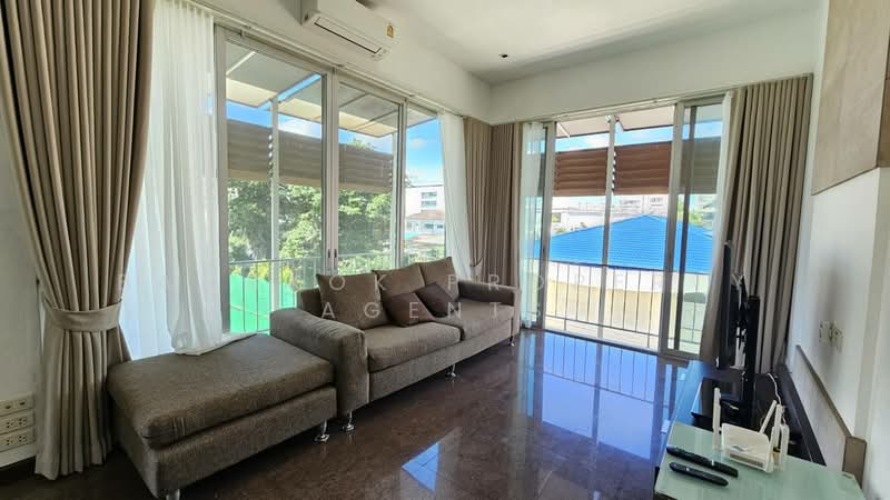 Baan Rom Yen Ekkamai 2, Bangkok, 9 Ekkamai 2 Alley, Lane 1, Phra Kanong Nua, Watthana, Bangkok, 3 Bedrooms, 220 sqm, Condo For Rent, by BANGKOK PROPERTY AGENTS, 500370679 - DDproperty.com