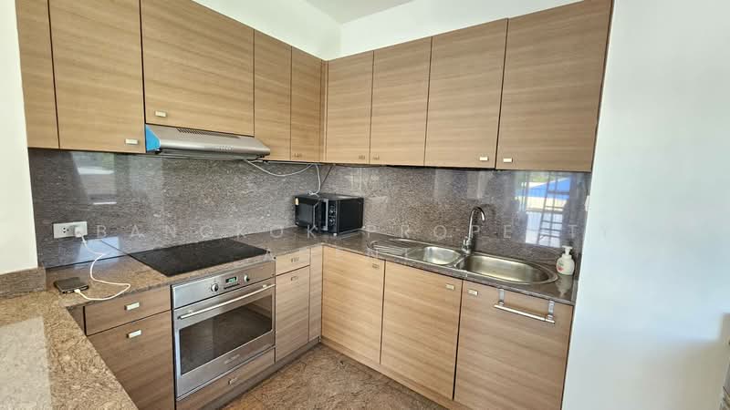 Baan Rom Yen Ekkamai 2, Bangkok, 9 Ekkamai 2 Alley, Lane 1, Phra Kanong Nua, Watthana, Bangkok, 3 Bedrooms, 220 sqm, Condo For Rent, by BANGKOK PROPERTY AGENTS, 500370679 - DDproperty.com