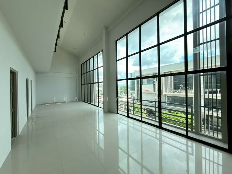 Wayra Biznet Romklao-Suvarnabhumi, Bangkok, 18-1 Romklao Road, Khlong Sam Prawet, Lat Krabang, Bangkok, 4 Bedrooms, 522 sqm, Townhouse For Sale, by ERA Thailand, 500370695 - DDproperty.com