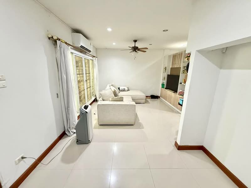 Seranee Lagoon Wongwan – Rattanathibet, Nonthaburi, Bangrak Phatthana Road, Phimonrat, Bang Bua Thong, Nonthaburi, 3 Bedrooms, 90 sqm, Townhouse For Sale, by กรณวัสส์ กัณฑวัสส์วงส์, 500370697 - DDproperty.com