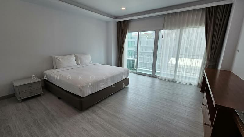 Chaidee Mansion, Bangkok, 75-7 Soi Sukhumvit 11, Khlongtoei Nua, Watthana, Bangkok, 3 Bedrooms, 270 sqm, Condo For Rent, by BANGKOK PROPERTY AGENTS, 500370742 - DDproperty.com