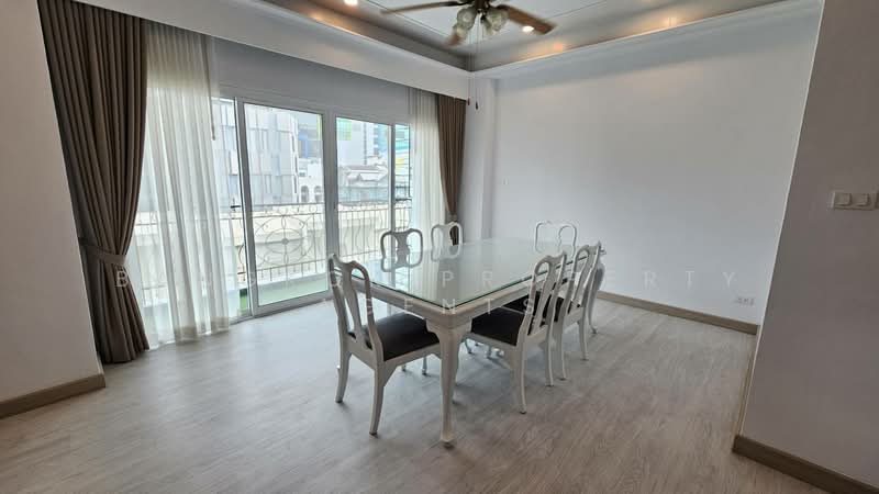 Chaidee Mansion, Bangkok, 75-7 Soi Sukhumvit 11, Khlongtoei Nua, Watthana, Bangkok, 3 Bedrooms, 270 sqm, Condo For Rent, by BANGKOK PROPERTY AGENTS, 500370742 - DDproperty.com