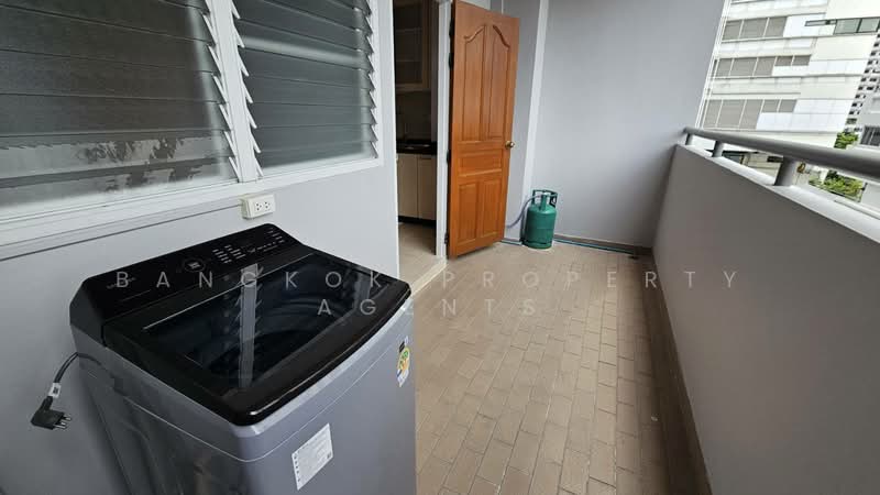 Chaidee Mansion, Bangkok, 75-7 Soi Sukhumvit 11, Khlongtoei Nua, Watthana, Bangkok, 3 Bedrooms, 270 sqm, Condo For Rent, by BANGKOK PROPERTY AGENTS, 500370742 - DDproperty.com