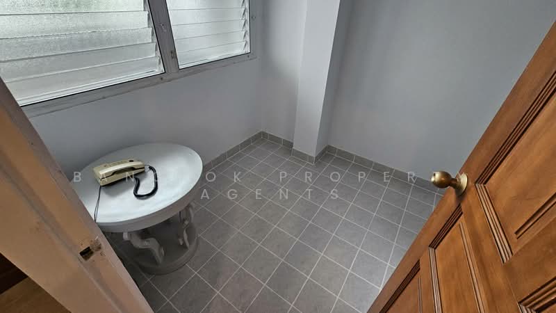 Chaidee Mansion, Bangkok, 75-7 Soi Sukhumvit 11, Khlongtoei Nua, Watthana, Bangkok, 3 Bedrooms, 270 sqm, Condo For Rent, by BANGKOK PROPERTY AGENTS, 500370742 - DDproperty.com