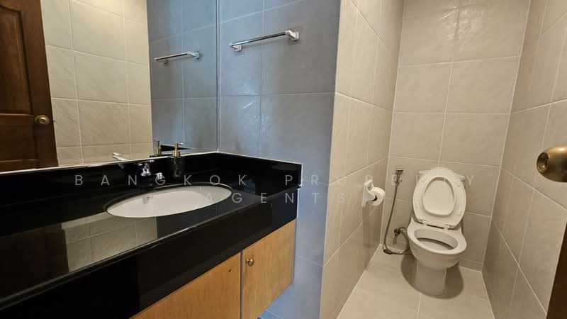 Chaidee Mansion, Bangkok, 75-7 Soi Sukhumvit 11, Khlongtoei Nua, Watthana, Bangkok, 3 Bedrooms, 270 sqm, Condo For Rent, by BANGKOK PROPERTY AGENTS, 500370742 - DDproperty.com