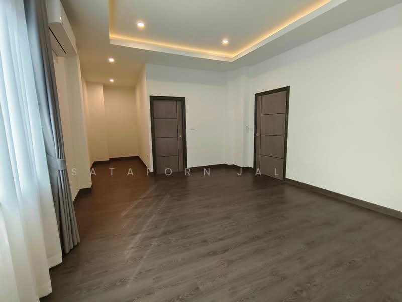 4-BR House, Bangkok, Phra Kanong Nua, Watthana, Bangkok, 4 Bedrooms, 330 sqm, Single Detached House For Rent, by Sataporn Jalao, 500370763 - DDproperty.com
