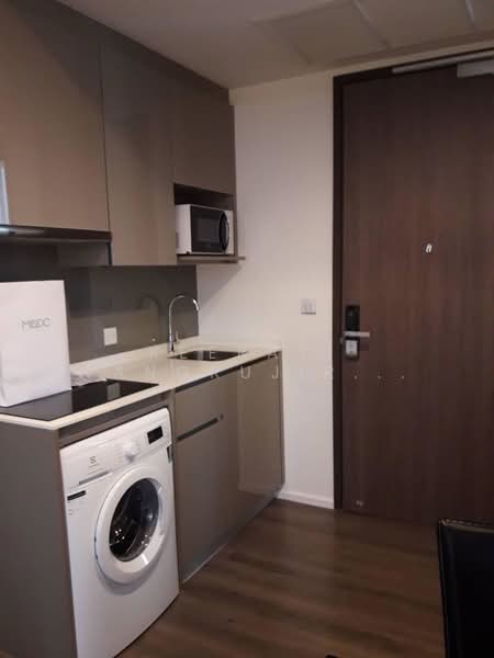 Whizdom Essence, Bangkok, 5 Piyabutr 1 Alley, Bang Chak, Phra Khanong, Bangkok, 2 Bedrooms, 53 sqm, Condo For Rent, by Keerati Wangrujirakul, 500370813 - DDproperty.com