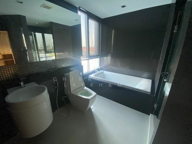 Rhythm Sathorn : ริทึ่ม สาทร, กรุงเทพ, 141 ซอยสาทร 21, ยานนาวา, สาทร, กรุงเทพ, 50 ตร.ม., คอนโด ให้เช่า, โดย Chirattiya Lakkham, 500370825 - DDproperty.com