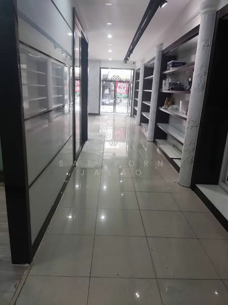 ทาวน์เฮาท์ 3-ห้องนอน, กรุงเทพ, ทุ่งวัดดอน, สาทร, กรุงเทพ, 120 ตร.ม., ทาวน์เฮ้าส์ ให้เช่า, โดย Sataporn Jalao, 500370839 - DDproperty.com