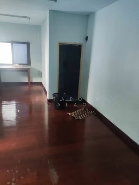 3-BR Townhouse, Bangkok, Thung Wat Don, Sathon, Bangkok, 3 Bedrooms, 120 sqm, Townhouse For Rent, by Sataporn Jalao, 500370839 - DDproperty.com