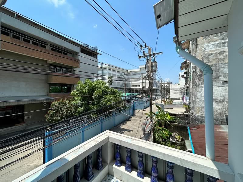 3-BR Townhouse, Bangkok, Thung Wat Don, Sathon, Bangkok, 3 Bedrooms, 120 sqm, Townhouse For Rent, by Sataporn Jalao, 500370839 - DDproperty.com