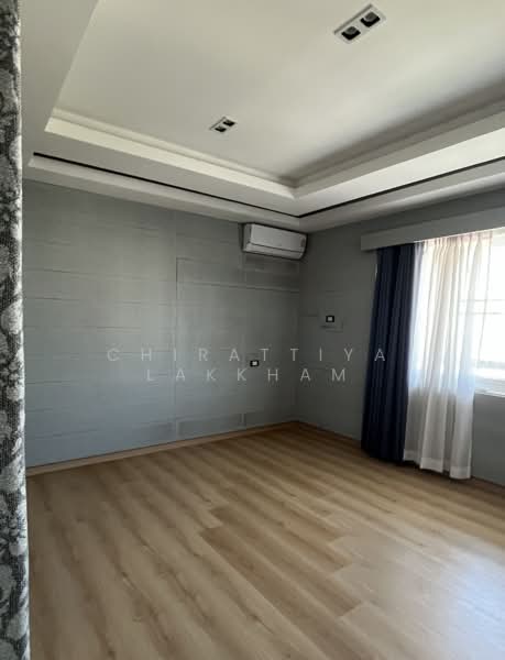 Royal Castle Sukhumvit, Bangkok, 30 Soi Sukhumvit 39, Khlongtoei Nua, Watthana, Bangkok, 3 Bedrooms, 133 sqm, Condo For Rent, by Chirattiya Lakkham, 500370851 - DDproperty.com