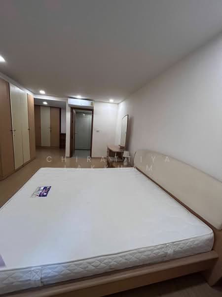 Royal Castle Sukhumvit, Bangkok, 30 Soi Sukhumvit 39, Khlongtoei Nua, Watthana, Bangkok, 3 Bedrooms, 160 sqm, Condo For Rent, by Chirattiya Lakkham, 500370858 - DDproperty.com