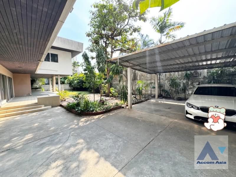Home Office 5 Bedrooms House for Rent in Sukhumvit, Bangkok near BTS Asok, Bangkok, Khlong Tan Nua, Watthana, Bangkok, 5 Bedrooms, 216 sqm, Single Detached House For Rent, by Accom Asia, 500370871 - DDproperty.com