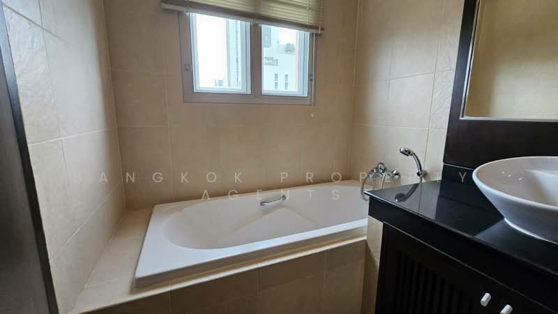 Grand Mercure Bangkok Asoke Residence, Bangkok, 50 5 Soi Sukhumvit 19, Khlong Tan Nua, Watthana, Bangkok, 3 Bedrooms, 220 sqm, Condo For Rent, by BANGKOK PROPERTY AGENTS, 500370902 - DDproperty.com