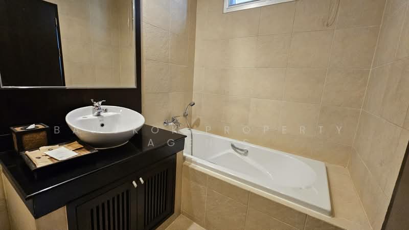 Grand Mercure Bangkok Asoke Residence, Bangkok, 50 5 Soi Sukhumvit 19, Khlong Tan Nua, Watthana, Bangkok, 3 Bedrooms, 220 sqm, Condo For Rent, by BANGKOK PROPERTY AGENTS, 500370902 - DDproperty.com